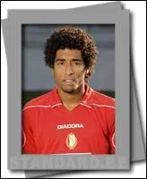 Dans quel club joue ce joueur en 2010 ?