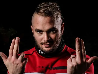 Je suis un chanteur d'origine marseillaise, je chante "Tchikita", qui suis-je ?