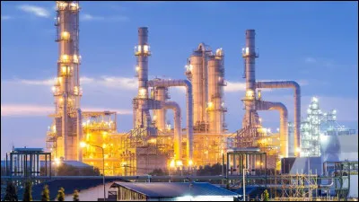 D'après la classification de l'économiste Colin Clarck, à quoi correspond correspond le secteur secondaire ? L'image n'est pas un piège, c'est promis !