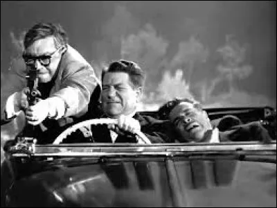 Il joue Max le menteur.