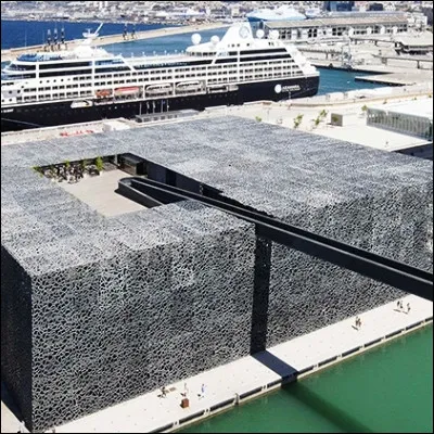 Quel musée a été inauguré en 2013 dans une ville qui était alors Capitale européenne de la culture ?