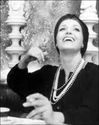 Lequel de ces trois monstres sacrés partageait l'affiche avec Françoise Fabian, dans le film de Lelouch "La Bonne Année" ?