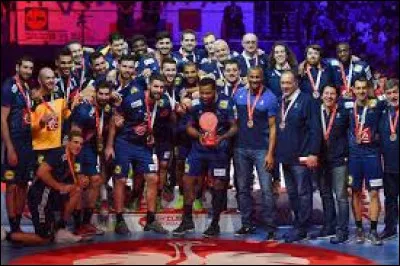 Quand le premier titre de l'histoire du club a-t-il été remporté ?