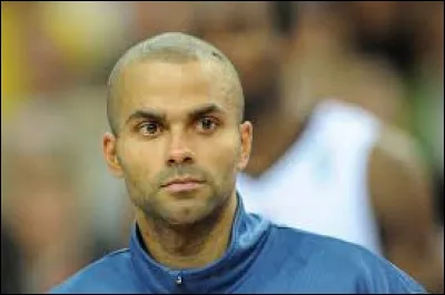 Tony Parker joue :