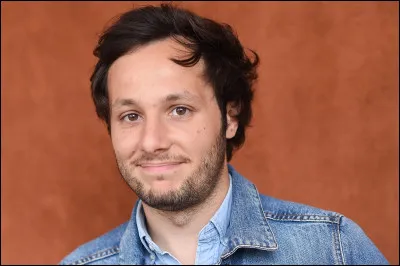 ''Et tournent, et tournent dans ma tête
Les images du long métrage
Où tu es belle et moi la bête
Et la belle n'est jamais sage''

De quelle chanson de Vianney, ces paroles sont-elles extraites ?