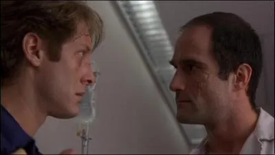 Il est le Docteur Vaughan dans le contrevers� film de David Cronenberg