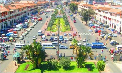 Combien y a-t-il de A dans la capitale de Madagascar ?