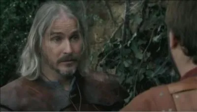 Quand Karadoc demande  Perceval s'il a des outils pour crocheter les portes, il rpond habituellement : J'ai ma chemise mais ...