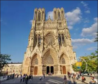 Dans quelle ville peut-on admirer cette cathédrale ?