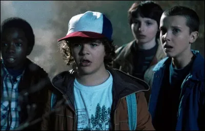 Qui Dustin et Lucas traite-t-il de barjot ou de cinglé ?