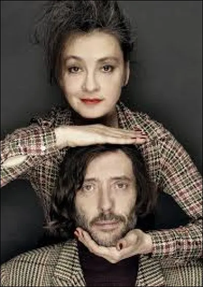 Complétez le titre de cette chanson : "Les histoires...