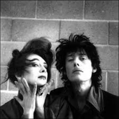 Complétez le titre de cette chanson : "Femme...