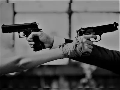 Une personne se fait pratiquement agresser sous tes yeux. Comment r&eacute;agis-tu ?