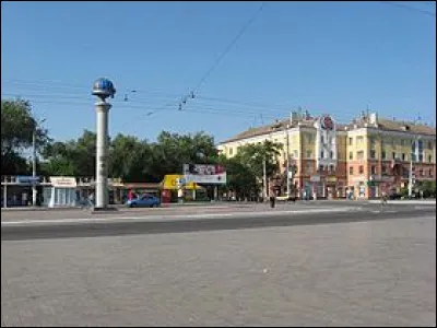 Ville ukrainienne de 450 000 habitants, port sur la mer d'Azov :