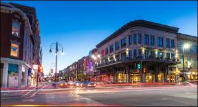 Dans quel pays se situe la ville Trois-Rivières ?