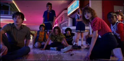 Où s'est-elle fait mordre par le monstre dans le septième épisode de la saison 3 ?