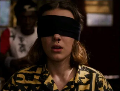 Où atterrit-elle quand elle rentre dans la mémoire de Billy (saison 3) ?