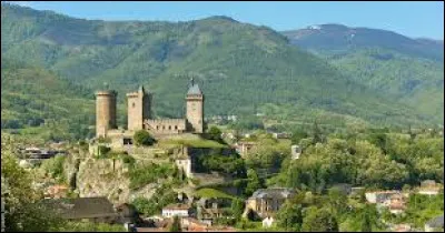 Le département français de l'Ariège porte le numéro 9.