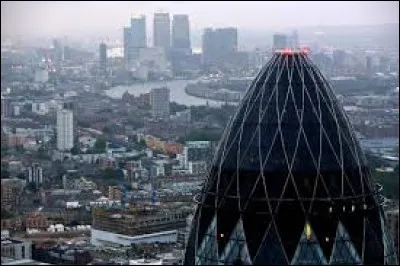 Combien y a-t-il d'habitants dans la Cité de Londres ?