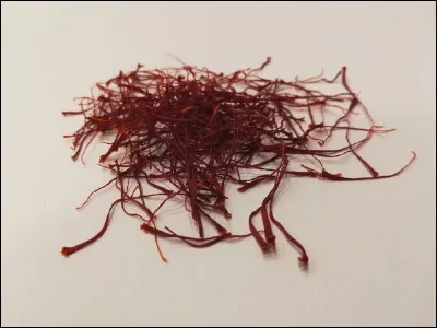 Quelle fleur produit le safran ?