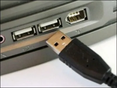 Que signifie l'acronyme ''USB'' en informatique ?
