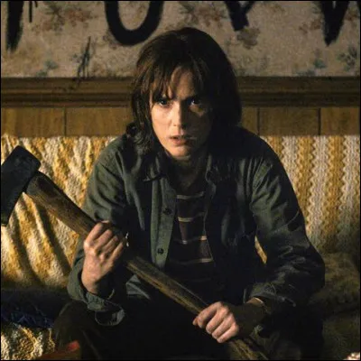 Comment s'appelle l'actrice qui interprète Joyce Byers ?