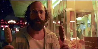 Quelle langue parle le plus souvent Murray Bauman dans la saison 3 (mis à part l'anglais/français) ?