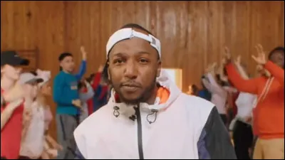 Tout le monde connaît le nom de mon groupe, le 2/3 des membres de mon groupe, et une grande partie des sons de mon groupe. Mais personne ne sait qui je suis. Ou toi, peut-être ?