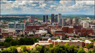 De quel Etat Birmingham est-elle la plus grande ville ?