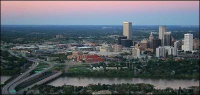 De quel Etat Tulsa est-elle la deuxième ville avec 400 000 habitants ?