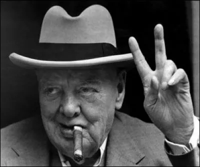 Churchill qui vécut 90 ans est aussi célèbre pour la consommation de deux produits qui stimulait soit-disant son activité. À savoir...