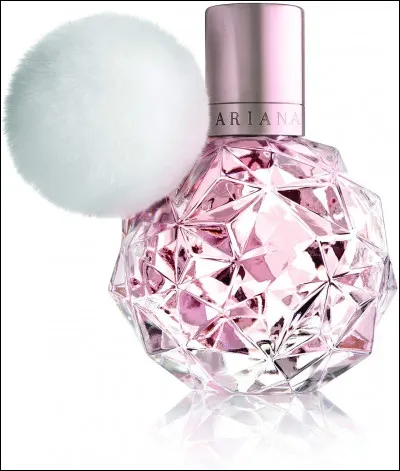 Quel a &eacute;t&eacute; son tout premier parfum ?