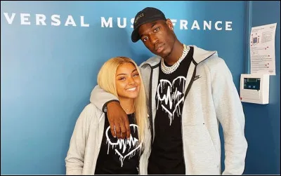 Qu'on fait Wejdene et son manager Feuneu &agrave; Ariana Grande ?