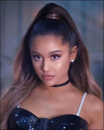 Elle est allergique aux...