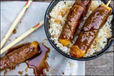 Quelque chose que vous ne trouverez jamais au Japon mais dans tous les restaurants "japonais" de France et de Navarre sont les/la ...