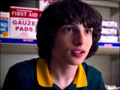 Dans la saison 1, pourquoi Mike saute-t-il d'une falaise ?