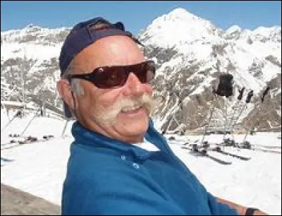 Au milieu de la saison 1 quand elle est en prison, Daisy découvre que son grand-père est ...