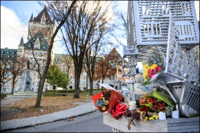 Au Québec, un meurtrier fait 7 victimes, dont 2 tués. Il les a attaqués avec