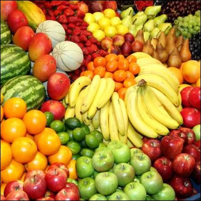 Quel fruit originaire d'Asie, associ&eacute; aux dieux grecs des Enfers, a donn&eacute; son nom &agrave; une ville europ&eacute;enne, baptis&eacute;e par des conqu&eacute;rants musulmans ?