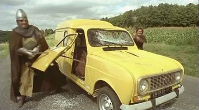 "Je ne reconnais pas ce blason" indique Jean Reno dans le film ''Les Visiteurs'' de 1993. Quelle est donc cette chariotte jaune ?