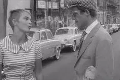 Quels sont ces voitures sagement garées en arrière-plan dans le film ''À bout de souffle'' de Godard ?