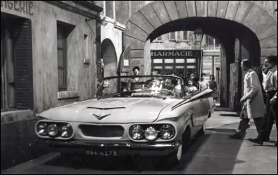 Dans ce film de Robert Dhéri sorti en 1961 une Oldsmobile coupée de 1959, a été modifiée et sert d'intrigue. Quel est le titre de cette comédie ?