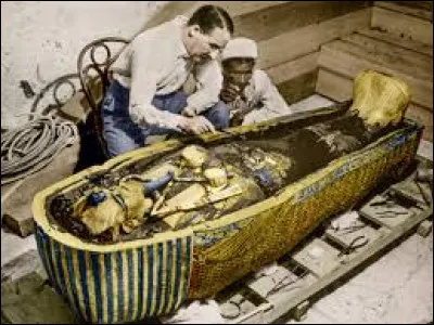 En 1922, Howard Carter a découvert le tombeau du pharaon Toutankhamon.
