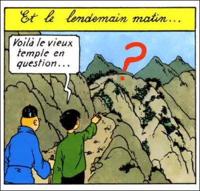 Tintin et Tchang arrivent devant un monument : quel aspect a-t-il ?