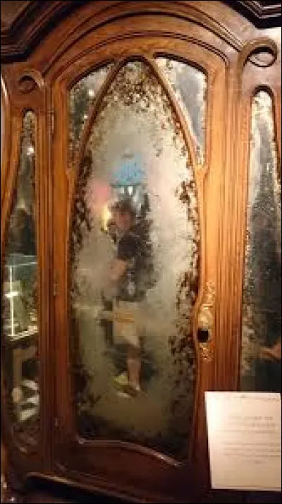 Maintenant, dans le tome numéro 3, Harry et ses camarades apprennent à se défendre contre un épouvantard. Celui de Harry prend la forme d'un détraqueur, autrement dit, sa plus grande peur est la peur. 
Comment s'appelle la phobie de la peur ?