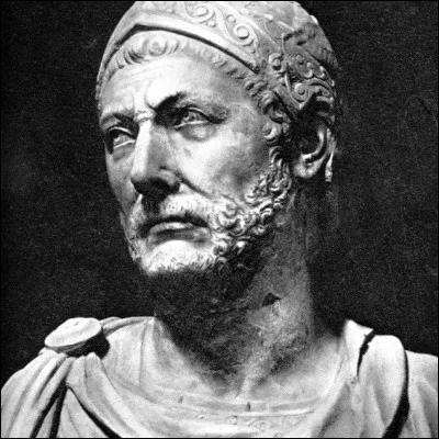 Quel général carthaginois a vaincu les Romains à Cannes pendant la deuxième guerre punique ?