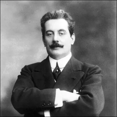 Quel ténor italien, ayant débuté en 1961 dans "La Bohème" de Puccini, détient le record du monde du nombre de rappels établi en 1988 avec 165 rappels ?