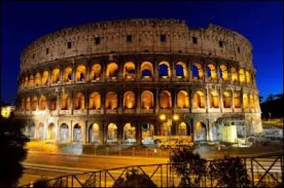 Dans laquelle de ces régions d'Italie se situe la capitale du pays ?