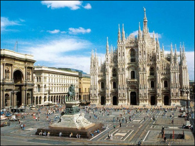 Grande ville italienne, capitale de la Lombardie :