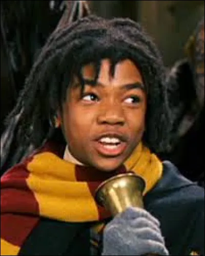 J : Lee Jordan a créé la chaîne de radio Potterveille. Remus Lupin s'appelle Romulus, Kingsley Shackelbot est surnommé Royal, mais comment s'appelle Lee ?